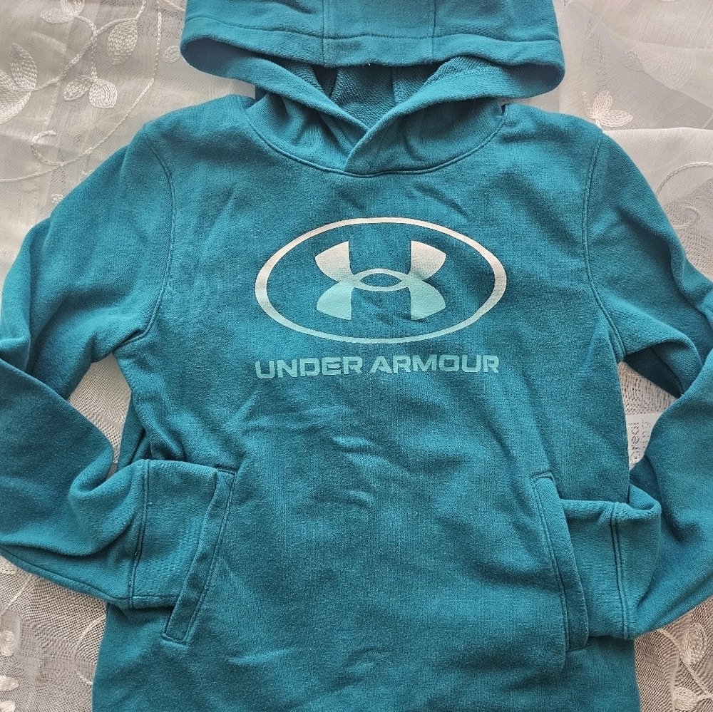 Kids Under Armour hoodie sweater size 7 cozy comfort - Picture 3 of 6
